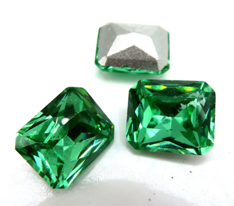 12x10mm (4626/2) TTC Peridot Cushion Octagon Pointed Back