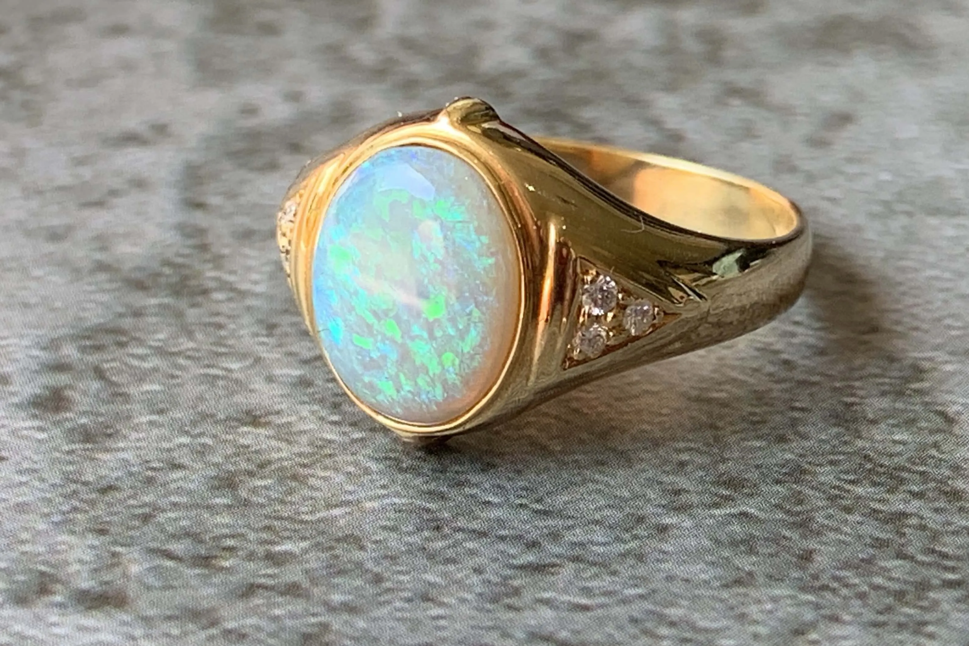 18kt Yellow Gold Green Dark Opal and Diamond
