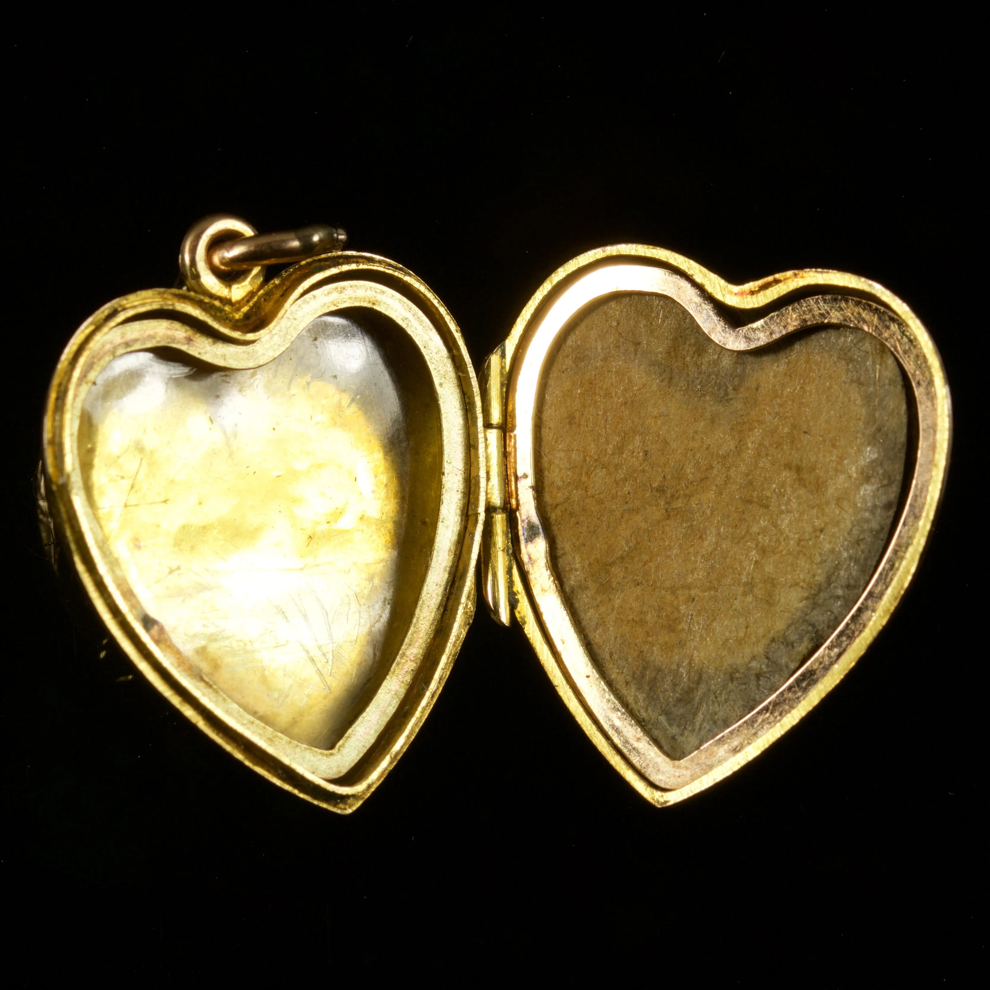 Antique Edwardian Heart Locket 9Ct Gold Dated 1904