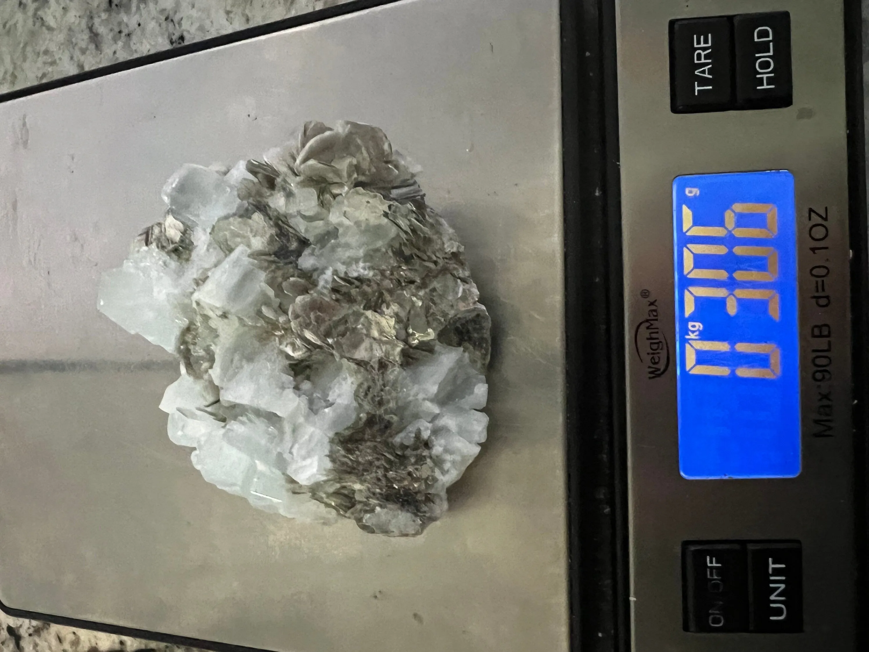 Aquamarine on muscovite cluster 306 grams