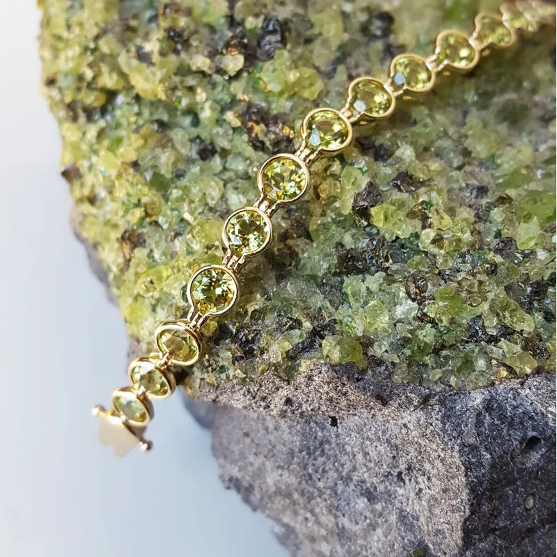 Arizona Peridot Gold Jewelry Round Peridot Bezel Set Bracelet