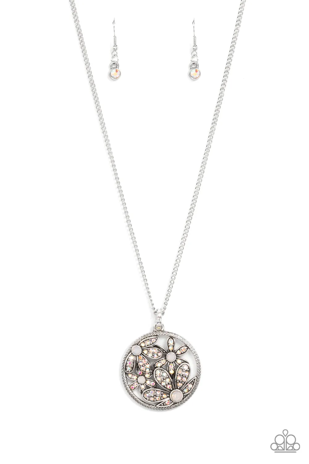 Glade Glamour - Multi Necklace - Paparazzi Accessories
