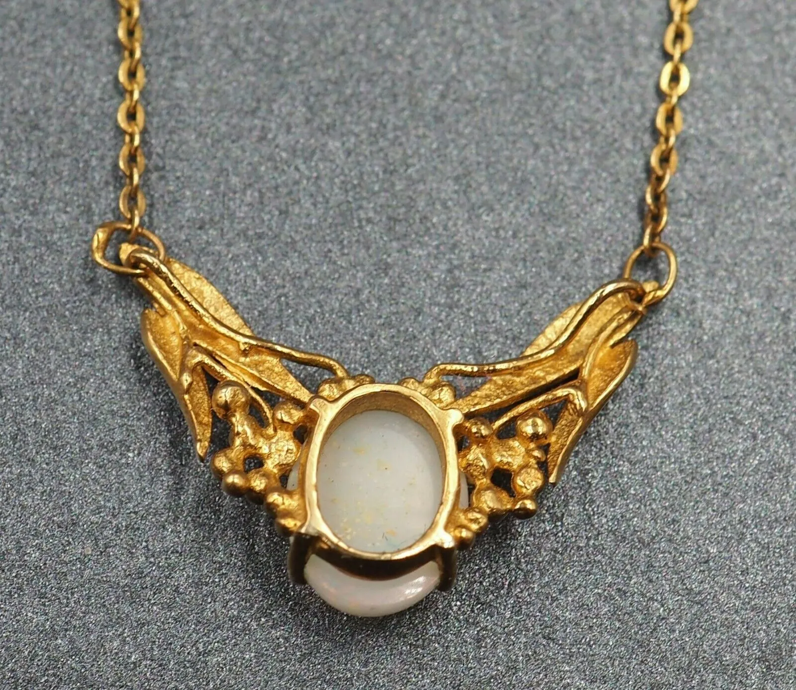 Light Opal 9ct Yellow Gold Necklace with Wattle Centrepiece