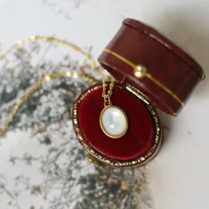 MOTHER OF PEARL 18K GOLD NECKLACE