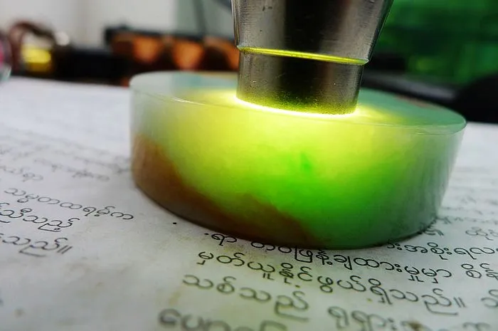 Natural Jade Rough Jadeite Raw (118g,5.5X1.5cm)
