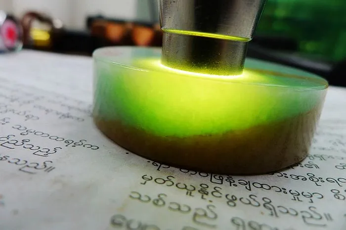 Natural Jade Rough Jadeite Raw (118g,5.5X1.5cm)