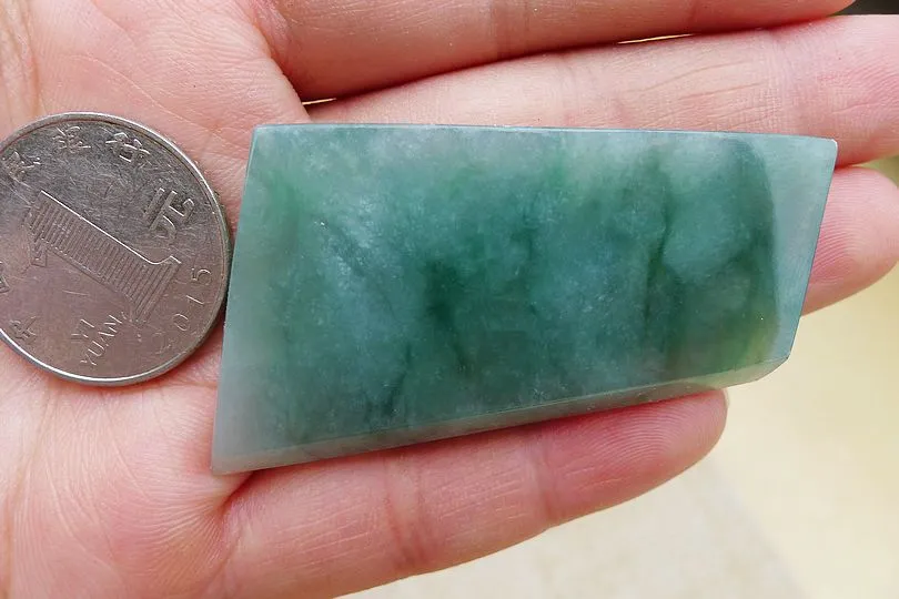 Natural Jade Rough Jadeite Raw (19g,5.2X2.8X0.45cm)