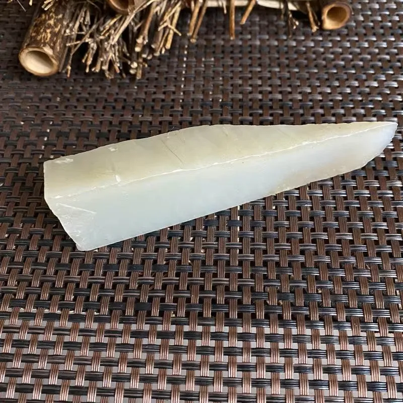 Natural Kunlun Jade Rough Nephrite Raw (111g,10.7X3X1.7cm)