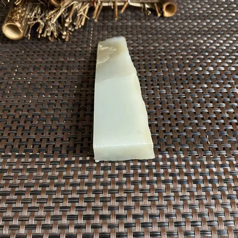 Natural Kunlun Jade Rough Nephrite Raw (111g,10.7X3X1.7cm)