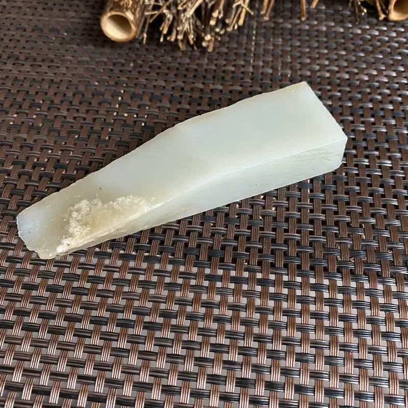 Natural Kunlun Jade Rough Nephrite Raw (111g,10.7X3X1.7cm)