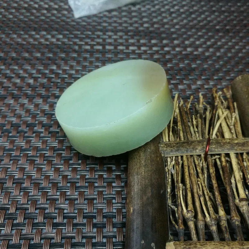 Natural Kunlun Jade Rough Nephrite Raw (112g,5.5X1.6cm)
