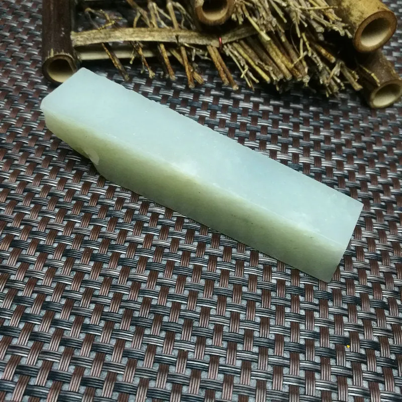Natural Kunlun Jade Rough Nephrite Raw (115g,9.5X2.4X1.7cm)