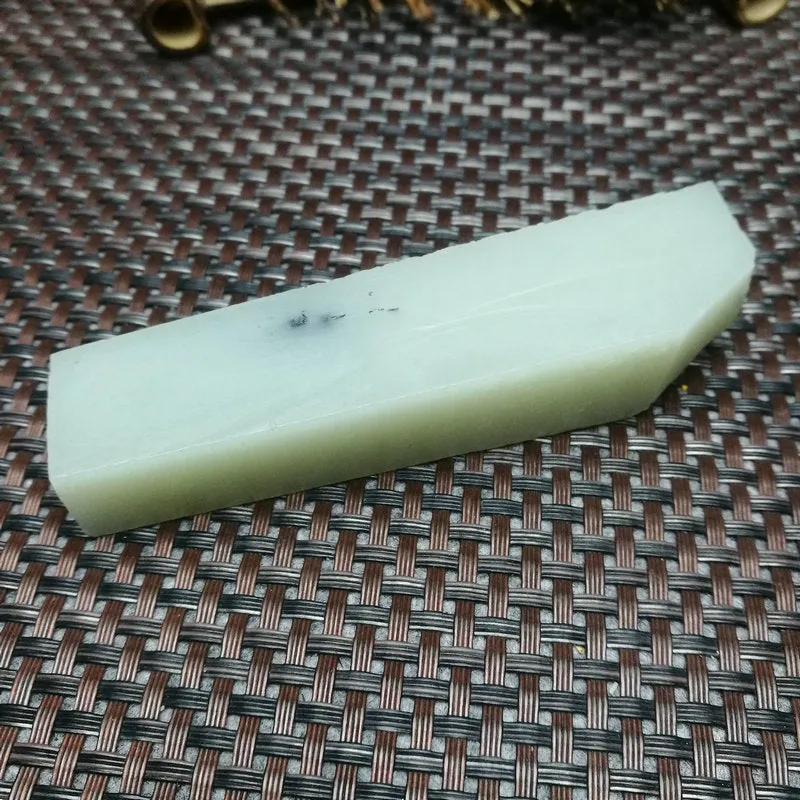 Natural Kunlun Jade Rough Nephrite Raw (115g,9.5X2.4X1.7cm)
