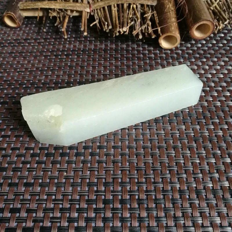 Natural Kunlun Jade Rough Nephrite Raw (115g,9.5X2.4X1.7cm)