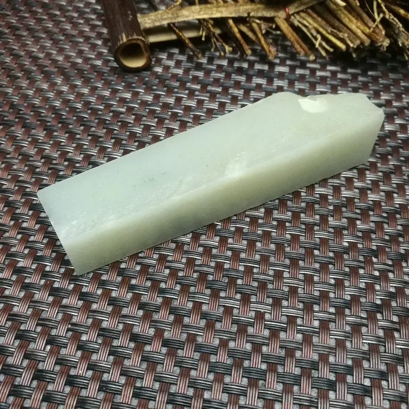 Natural Kunlun Jade Rough Nephrite Raw (115g,9.5X2.4X1.7cm)