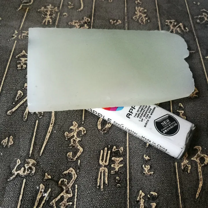 Natural Kunlun Jade Rough Nephrite Raw (136g, 10X6X0.8cm)