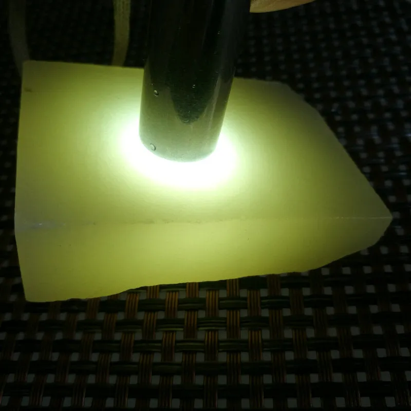 Natural Kunlun Jade Rough Nephrite Raw (140g, 6.3X4.8X2.3cm)