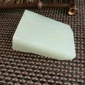 Natural Kunlun Jade Rough Nephrite Raw (140g, 6.3X4.8X2.3cm)