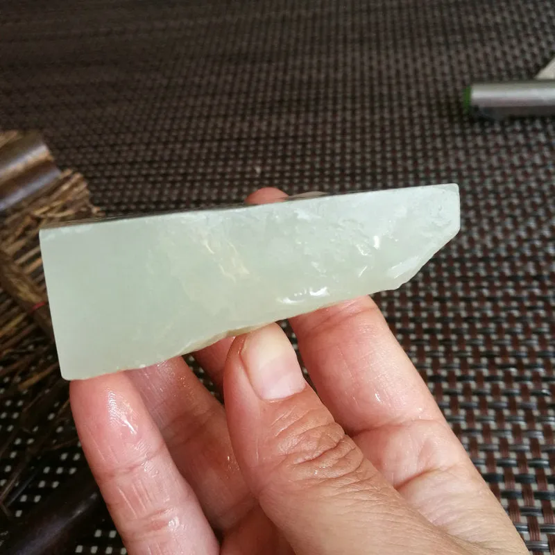 Natural Kunlun Jade Rough Nephrite Raw (140g, 6.3X4.8X2.3cm)