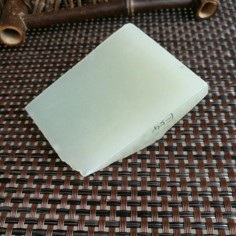 Natural Kunlun Jade Rough Nephrite Raw (140g, 6.3X4.8X2.3cm)