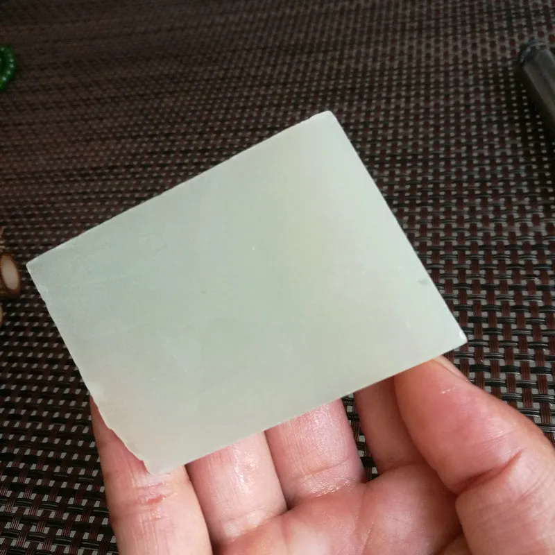 Natural Kunlun Jade Rough Nephrite Raw (140g, 6.3X4.8X2.3cm)