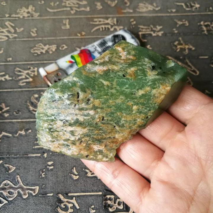 Natural Kunlun Jade Rough Nephrite Raw (148g, 7X4X3.9cm)