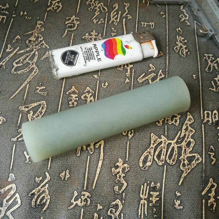 Natural Kunlun Jade Rough Nephrite Raw (161g, 10.5X2.6X2.6cm)