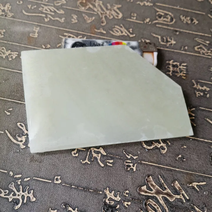 Natural Kunlun Jade Rough Nephrite Raw (181g, 11.5X7.5X0.8cm)