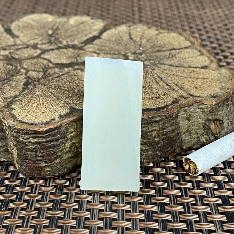 Natural Kunlun Jade Rough Nephrite Raw (20g,4.2X1.9X0.8cm)
