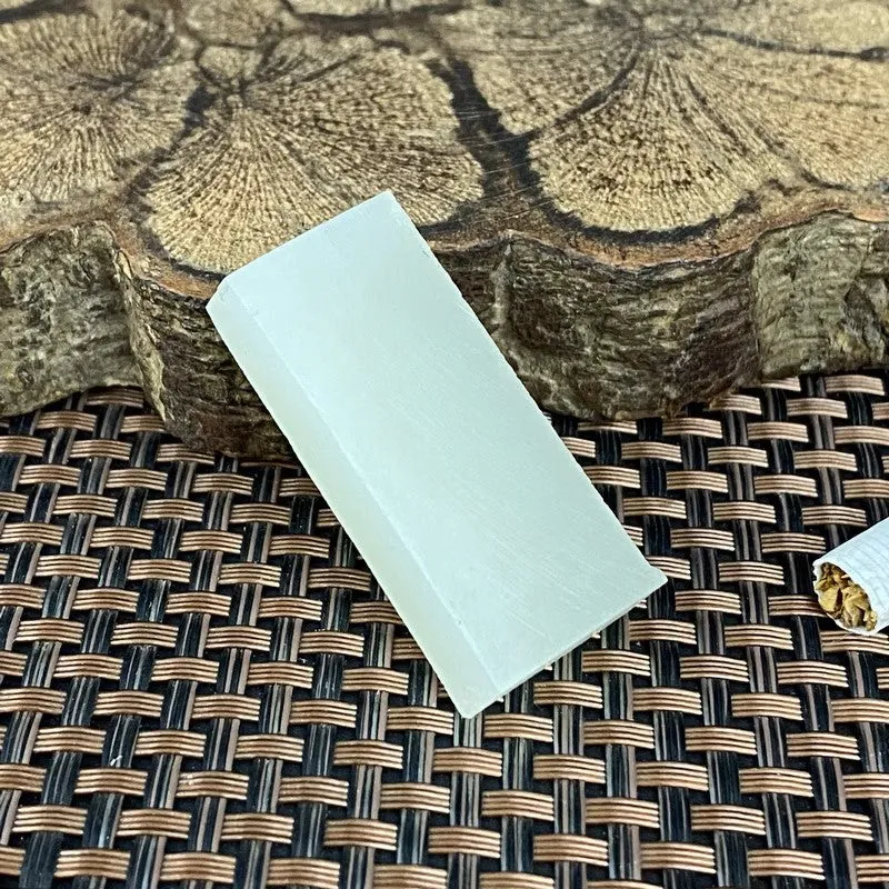 Natural Kunlun Jade Rough Nephrite Raw (20g,4.2X1.9X0.8cm)