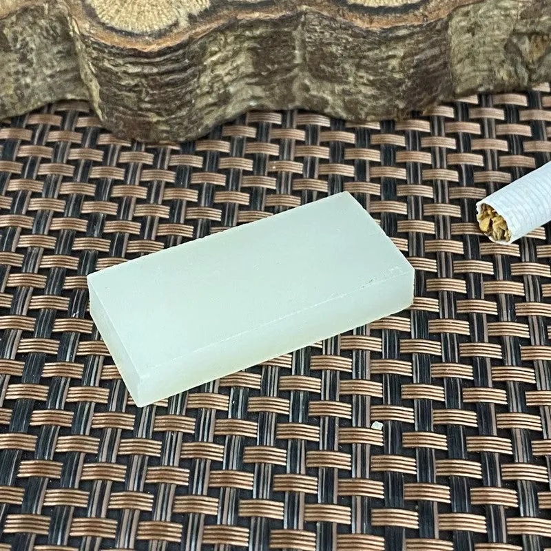 Natural Kunlun Jade Rough Nephrite Raw (20g,4.2X1.9X0.8cm)