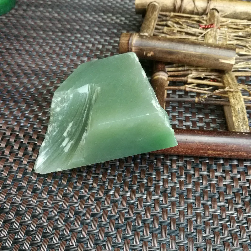 Natural Kunlun Jade Rough Nephrite Raw (214g,7X5.7X2.5cm)