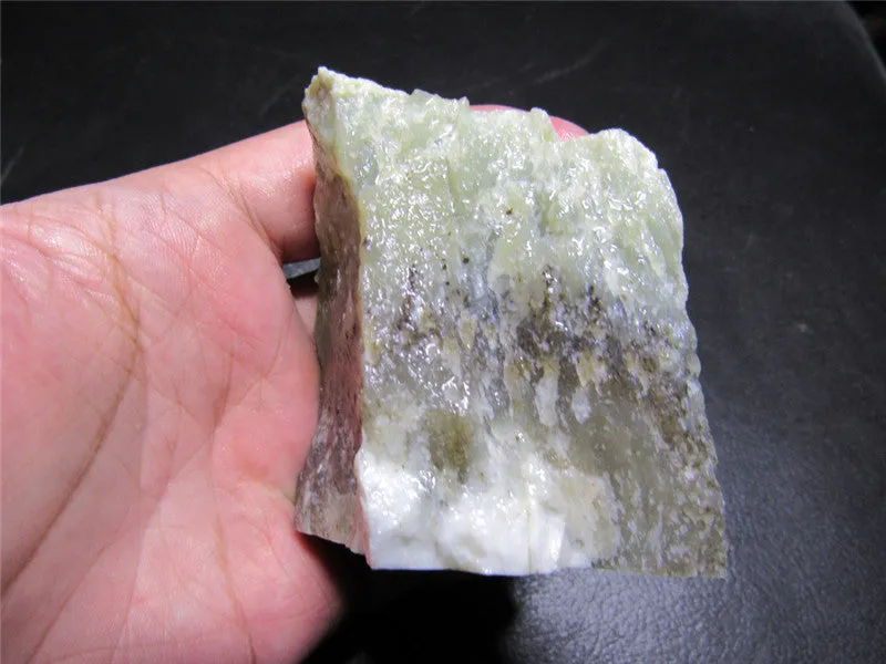 Natural Kunlun Jade Rough Nephrite Raw (221.85g, 65X65X40mm)