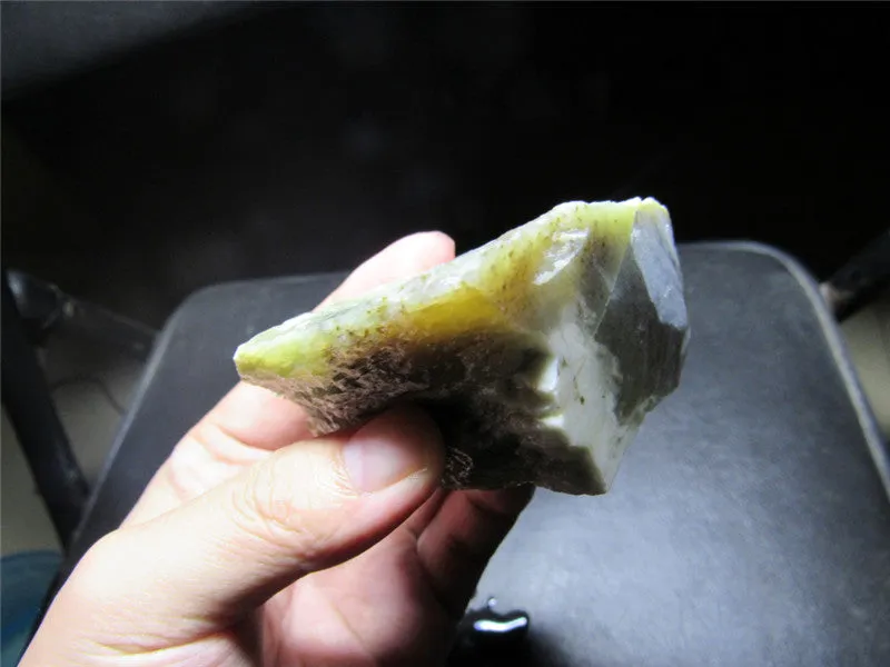 Natural Kunlun Jade Rough Nephrite Raw (221.85g, 65X65X40mm)