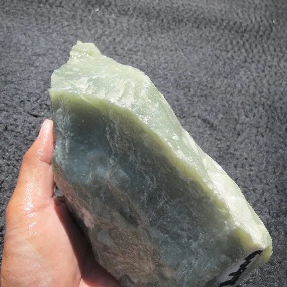Natural Kunlun Jade Rough Nephrite Raw (2.29kg, 19X11X8cm)