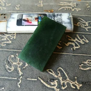 Natural Kunlun Jade Rough Nephrite Raw (24g, 4.5X2.4X0.7cm)