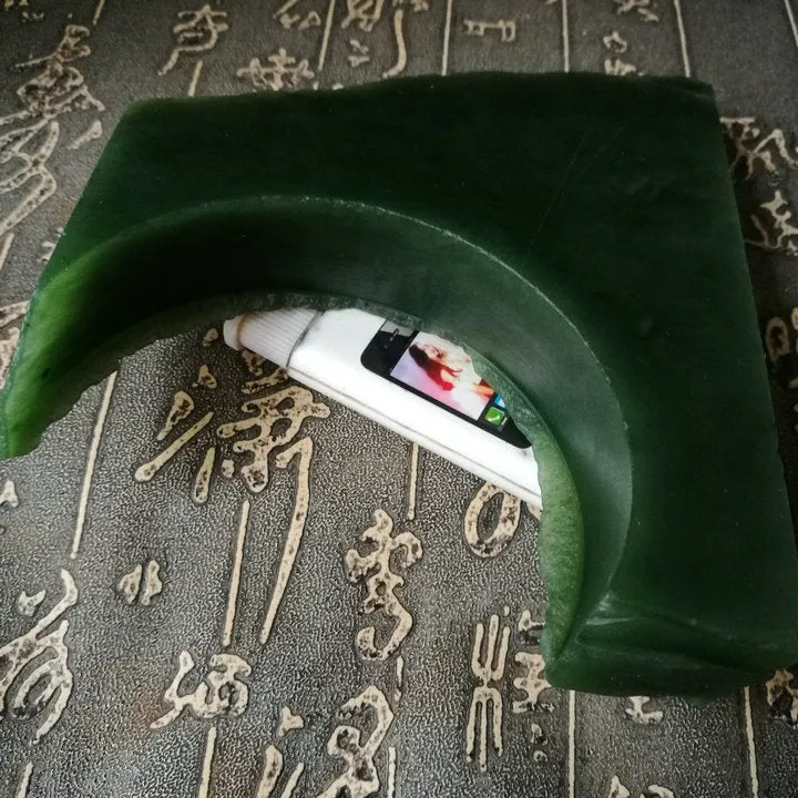 Natural Kunlun Jade Rough Nephrite Raw (276g, 11X9X2cm)