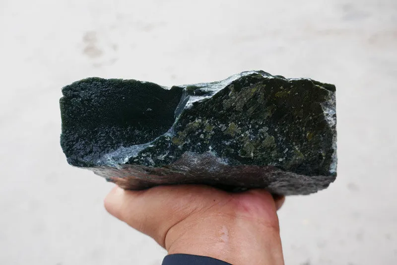 Natural Kunlun Jade Rough Nephrite Raw (3.5kg, 14X12X5cm)