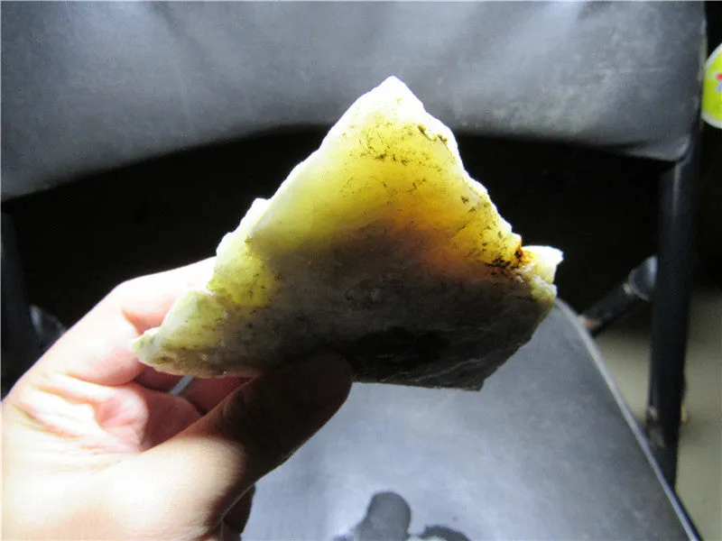 Natural Kunlun Jade Rough Nephrite Raw (373.80g, 120X86X27mm)