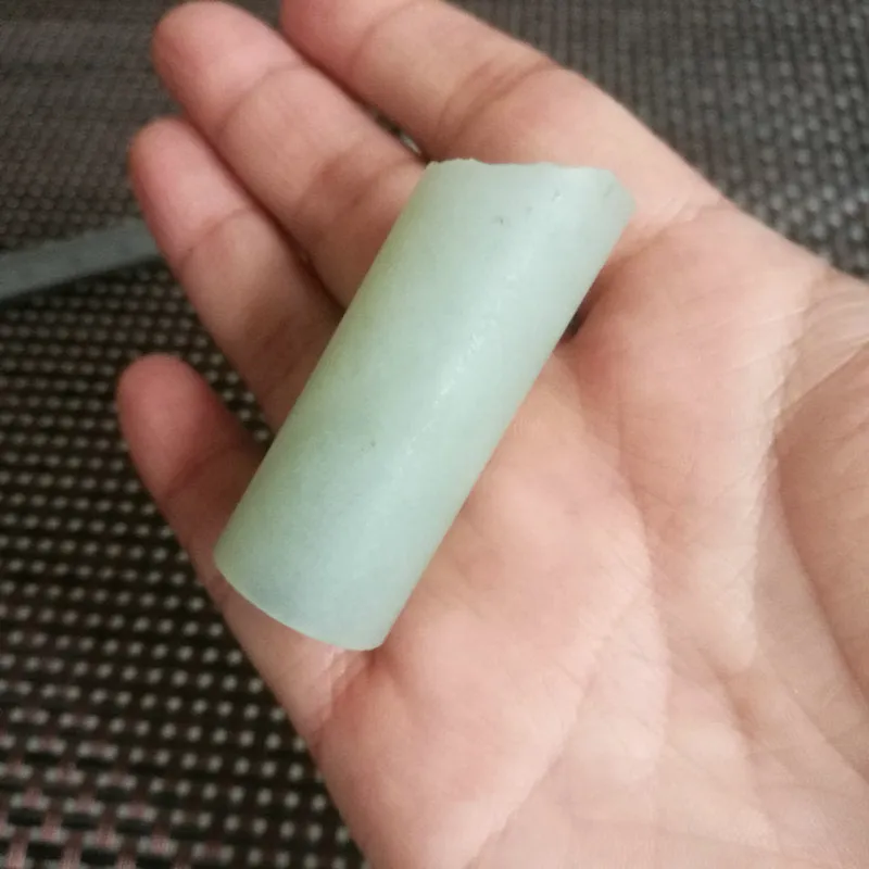 Natural Kunlun Jade Rough Nephrite Raw (38g, 4.2X1.9cm)