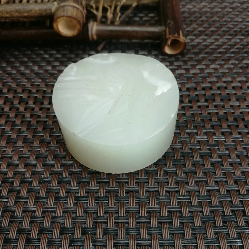 Natural Kunlun Jade Rough Nephrite Raw (5.3X2.1cm)
