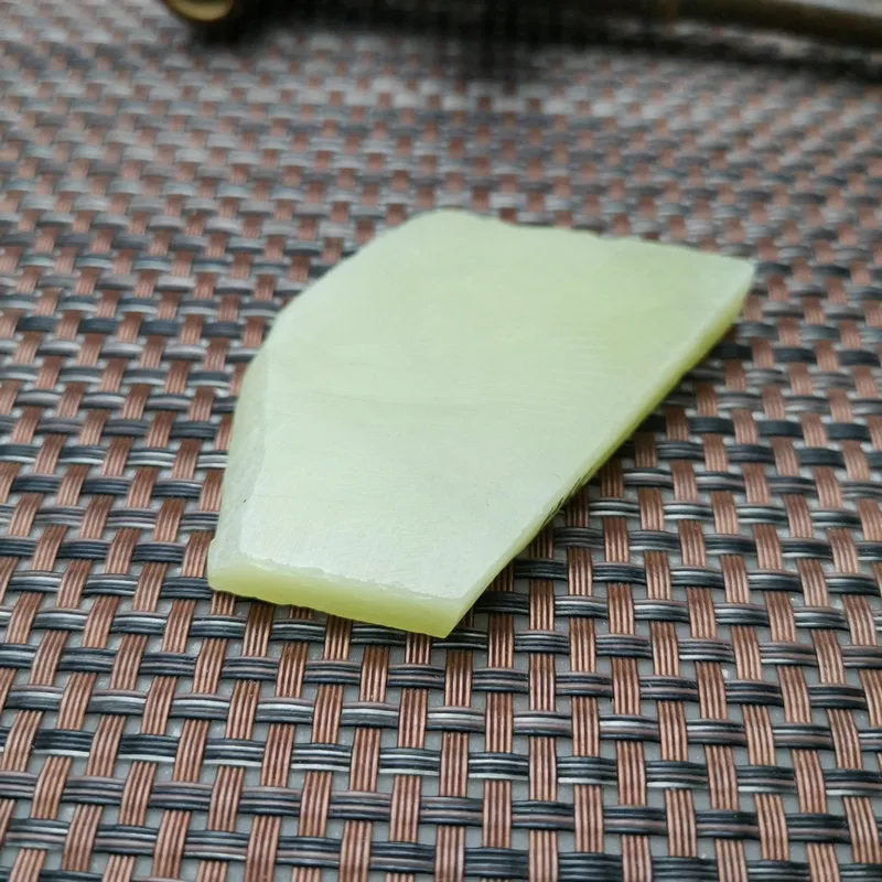 Natural Kunlun Jade Rough Nephrite Raw (54g, 6X4.2X0.8cm)