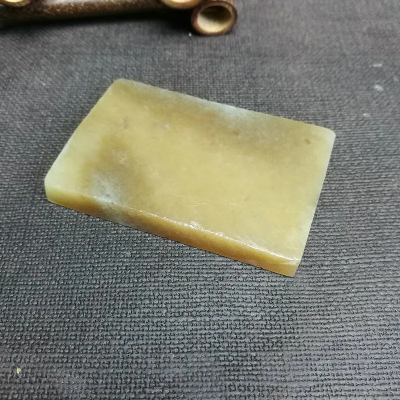 Natural Kunlun Jade Rough Nephrite Raw (61g,6.7X4.3X0.7cm)