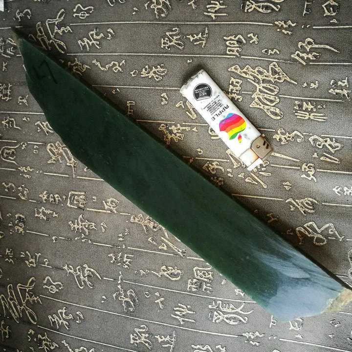 Natural Kunlun Jade Rough Nephrite Raw (761g, 35.5X2.7X1.1cm)