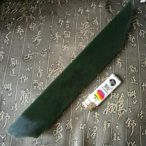 Natural Kunlun Jade Rough Nephrite Raw (761g, 35.5X2.7X1.1cm)