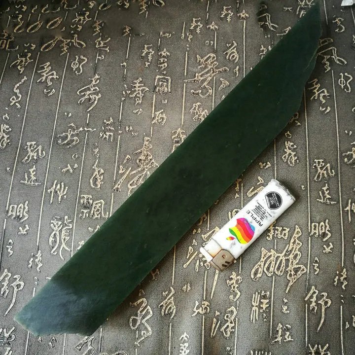 Natural Kunlun Jade Rough Nephrite Raw (761g, 35.5X2.7X1.1cm)