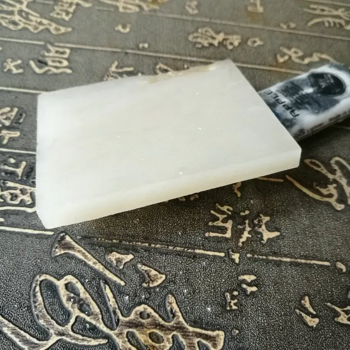Natural Kunlun Jade Rough Nephrite Raw (77g, 6.5X5X0.7cm)