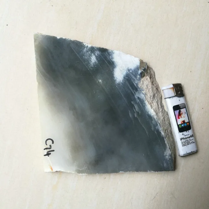 Natural Kunlun Jade Rough Nephrite Raw (795g, 14X13X1.6cm)