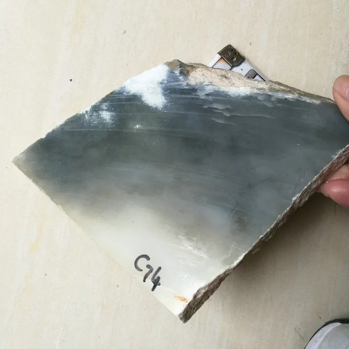 Natural Kunlun Jade Rough Nephrite Raw (795g, 14X13X1.6cm)