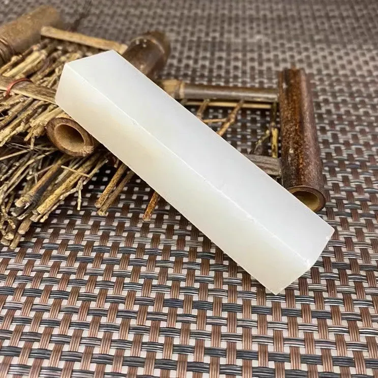 Natural Kunlun Jade Rough Nephrite Raw (81g,8.6X2.0X1.6cm)